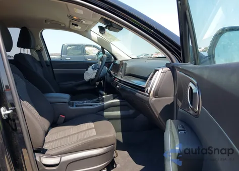 2024 Kia Sorento Lx z USA, uszkodzony, nr VIN 5XYRG4JC4RG305270